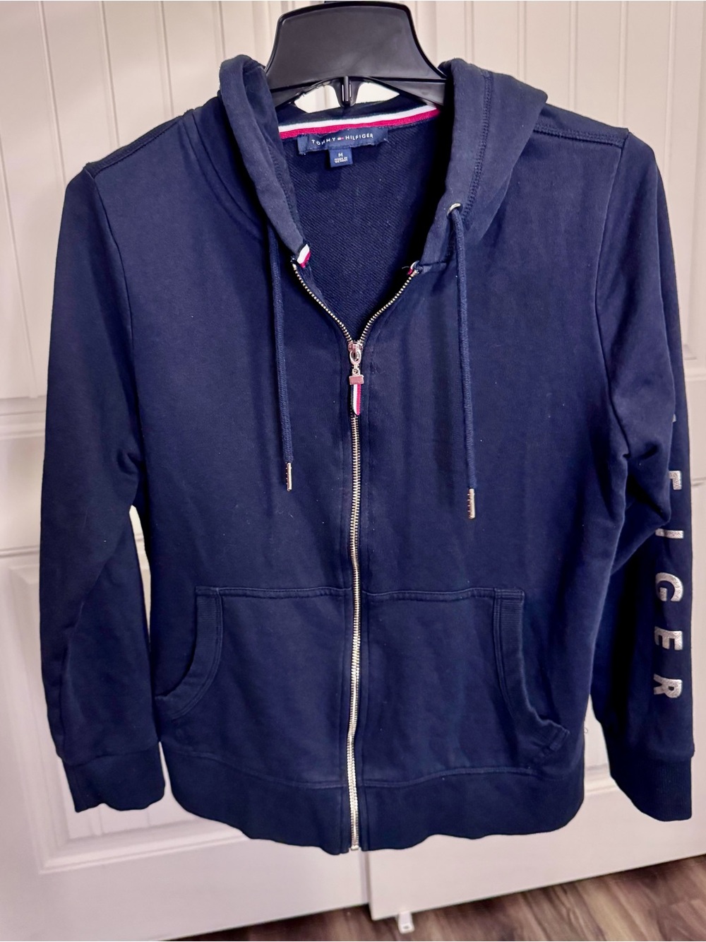 Tommy Hilfiger Women’s M Navy Zip Up Hoodie Jacket Logo Sleeve